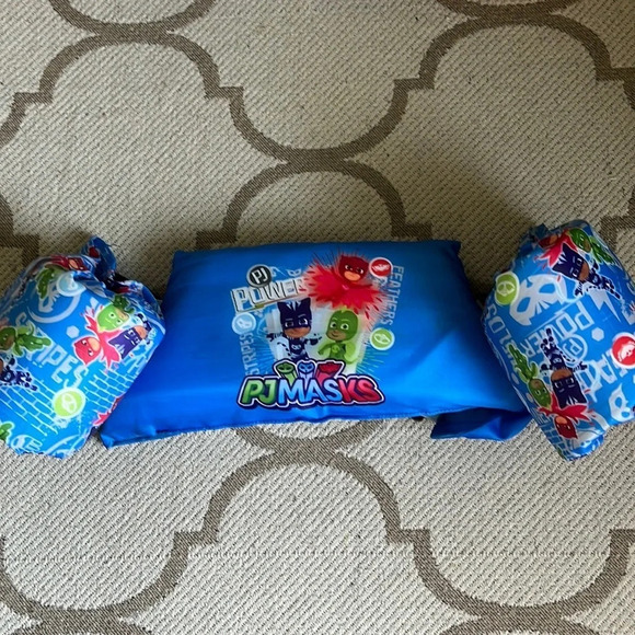 PJ masks 3 piece swim float with detachable arm bands - Picture 1 of 6